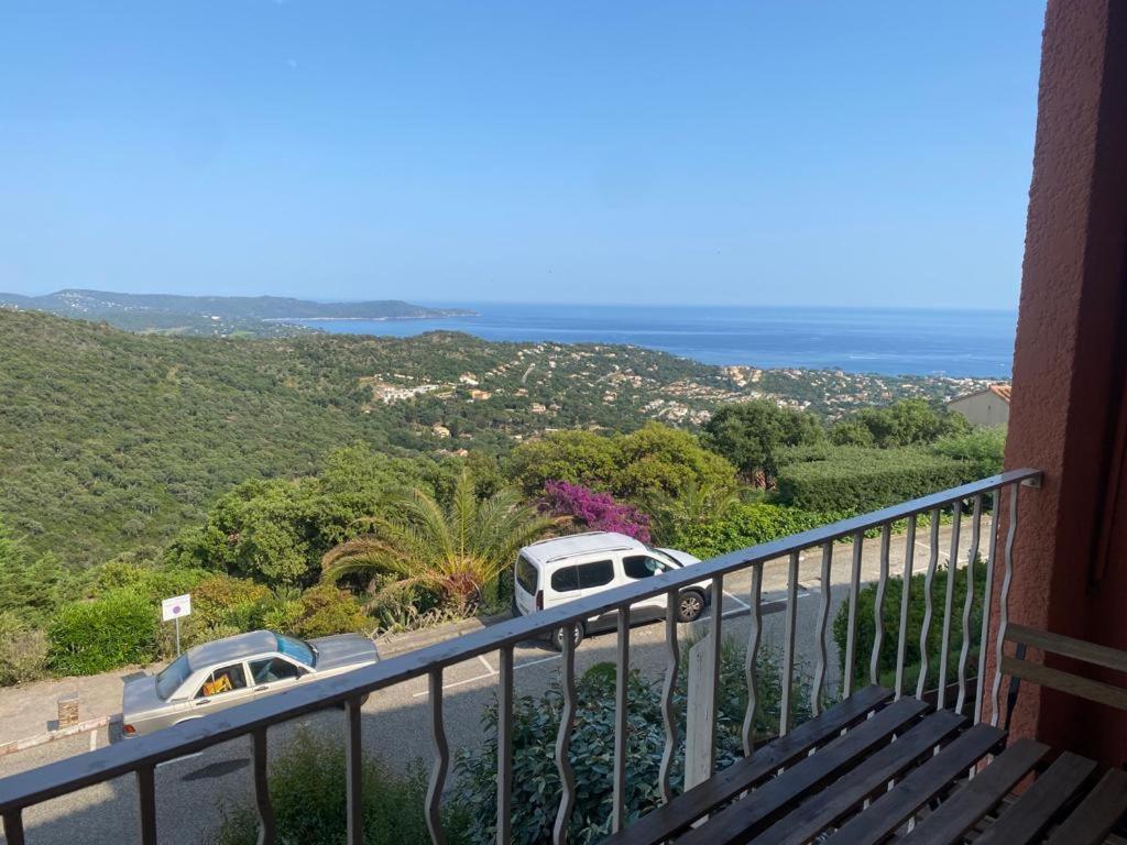קבלייר-סור-מר Location Vacance Vue Mer 4 A 6 Personnes מראה חיצוני תמונה